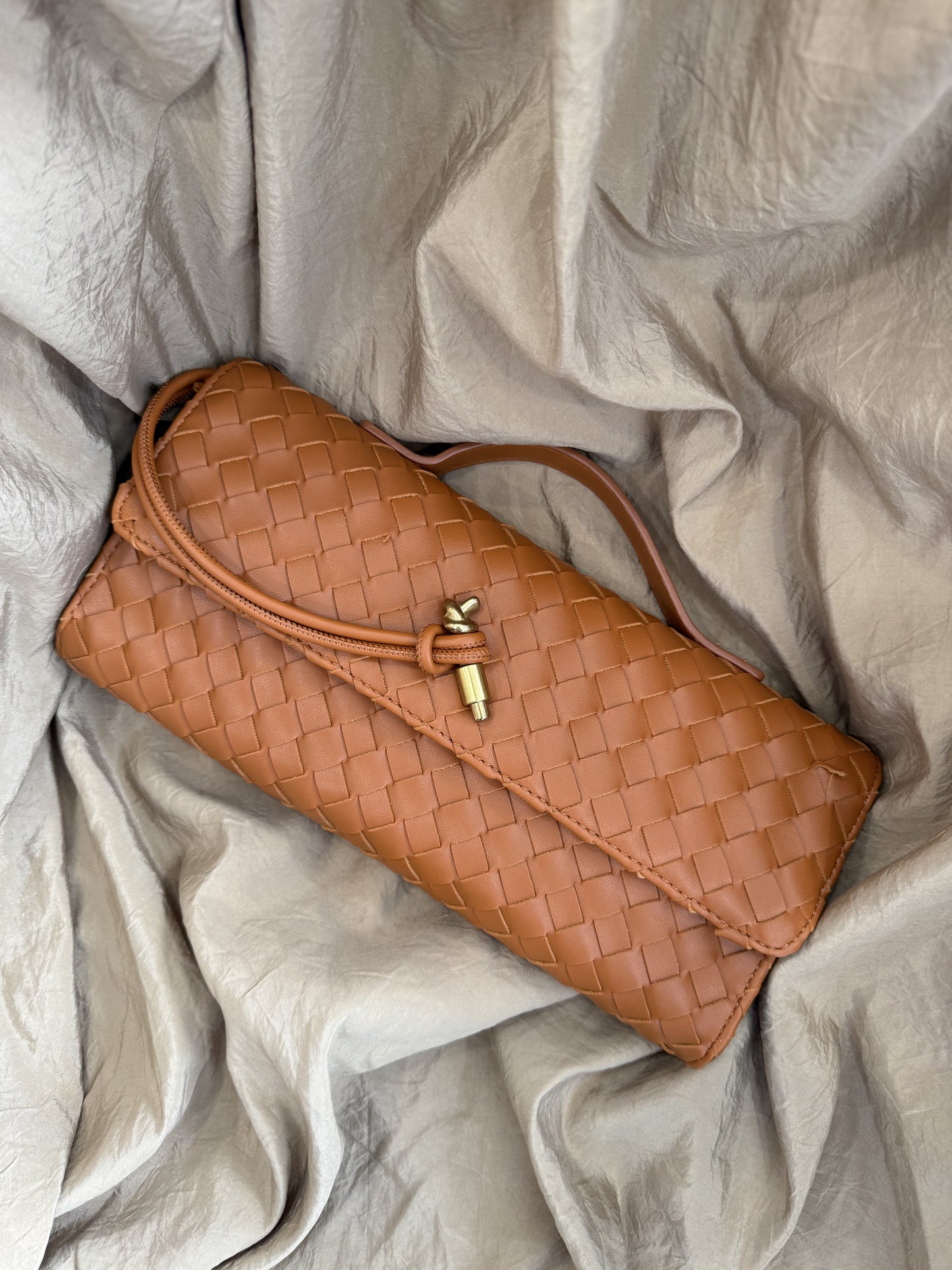 MILA - CLUTCH BAG (CARAMEL)